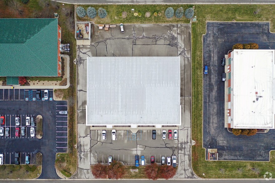 More Photos Of 9150 Harrison Park Ct, Indianapolis Light Distribution For Lease