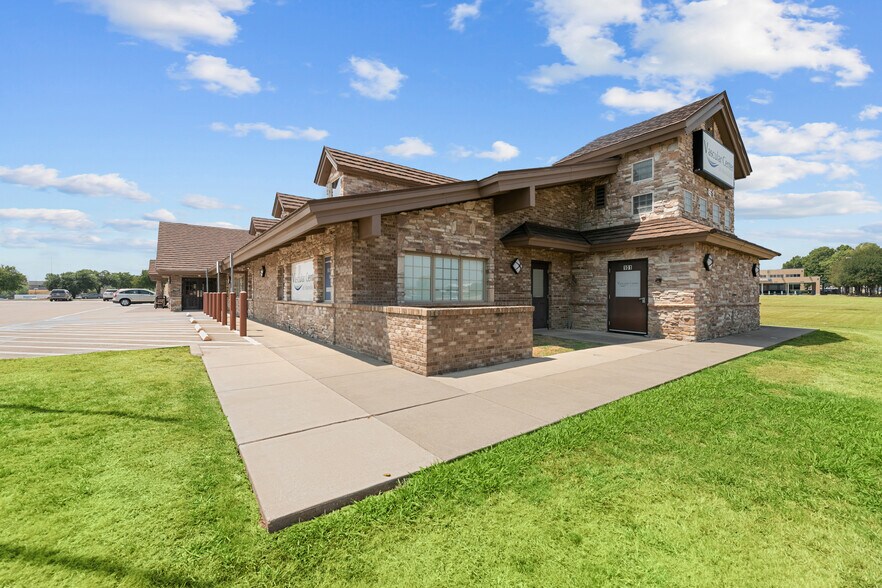 More Photos Of 851 N Highway 287, Mansfield Medical For Sale