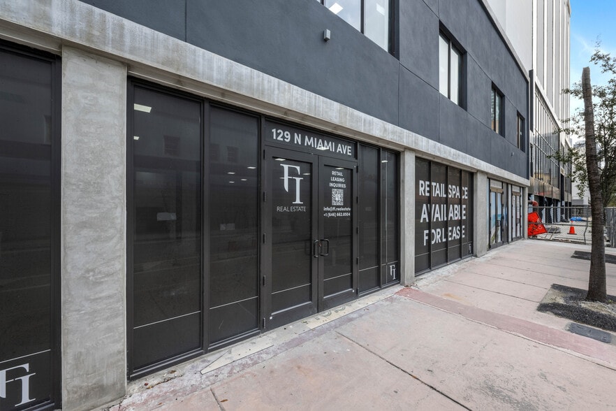 More Photos Of 129 N Miami Ave, Miami Restaurant For Lease