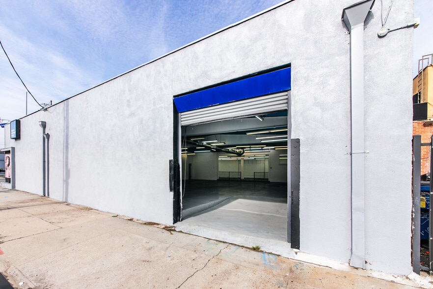 More Photos Of 1660 S La Cienega Blvd, Los Angeles Freestanding For Sale