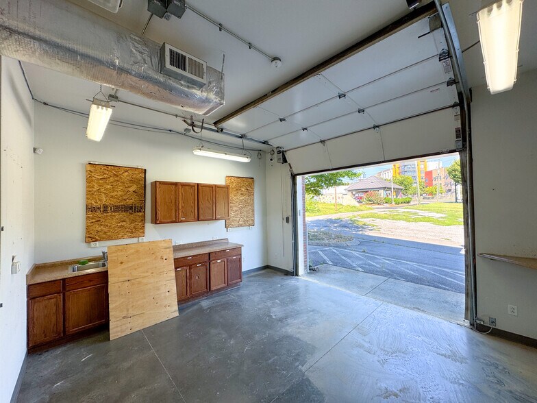 More Photos Of 52-54 Lindsley Ave, Nashville Office For Lease
