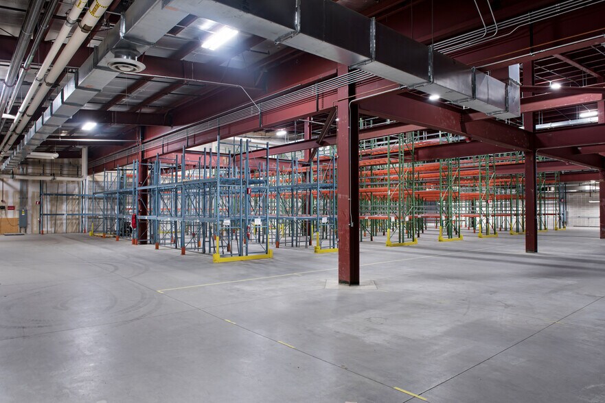 More Photos Of 2900 37th St, Rochester Warehouse For Lease