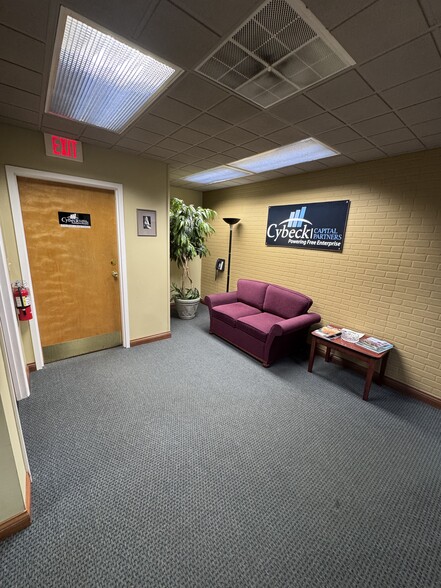 More Photos Of 7086 Corporate Way, Dayton Office For Lease