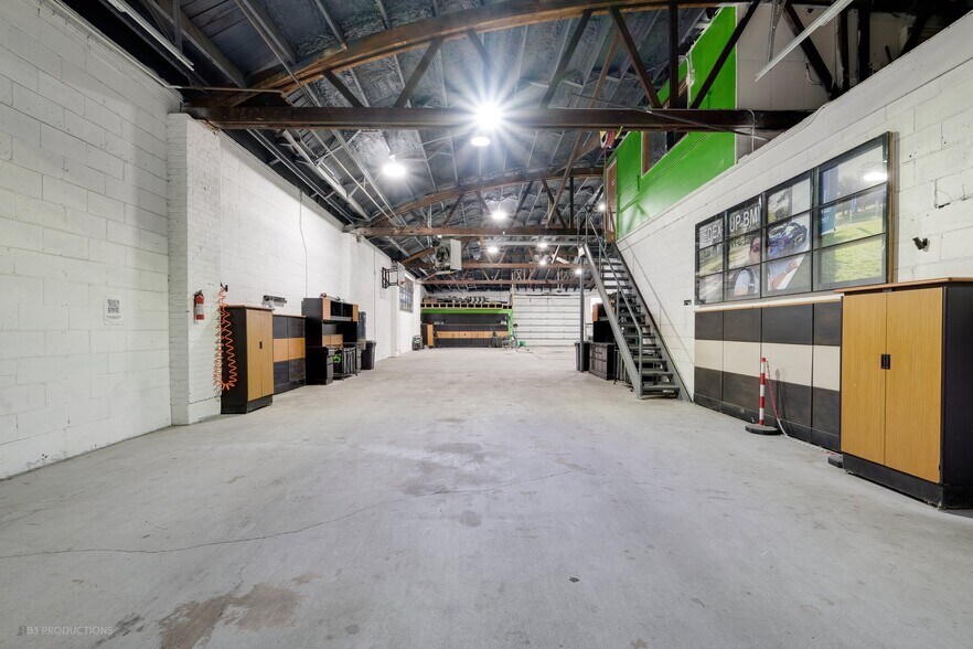 More Photos Of 7737 S Kedzie Ave, Chicago Carwash For Lease