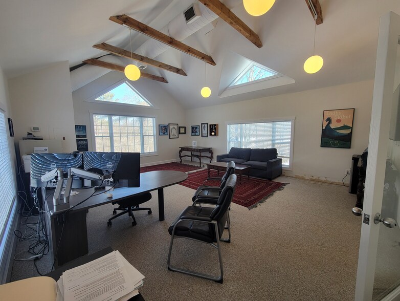 More Photos Of 683 Main St, Norwell Loft Creative Space For Lease