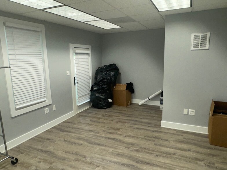 More Photos Of , Greenbelt Office For Sale