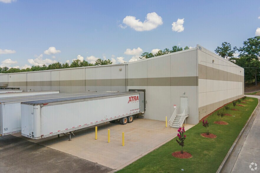 More Photos Of 1075 Northfield Ct, Roswell Warehouse For Lease