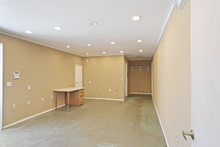 More Photos Of 1485 Atlanta Ct, Turlock Warehouse For Lease