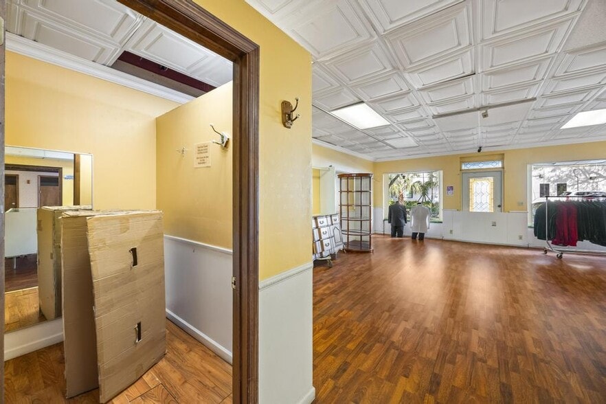 More Photos Of 4066 Broward Blvd, Fort Lauderdale Storefront Retail Office For Lease