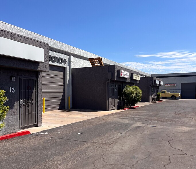 More Photos Of 4010 NW Grand Ave, Phoenix Unknown For Lease