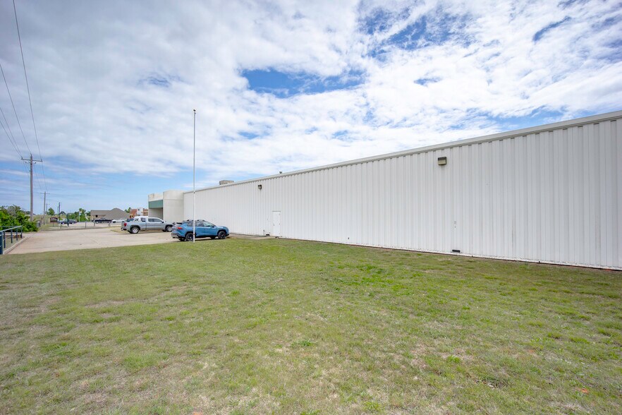 More Photos Of 1820 N Council Rd, Blanchard Food Processing For Sale