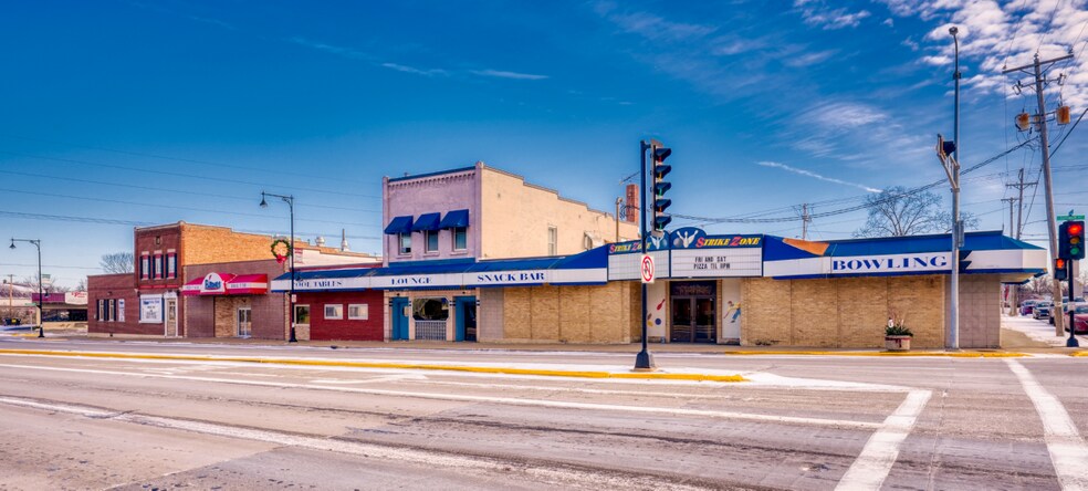 More Photos Of 210 Superior Ave, Tomah Bowling Alley For Sale