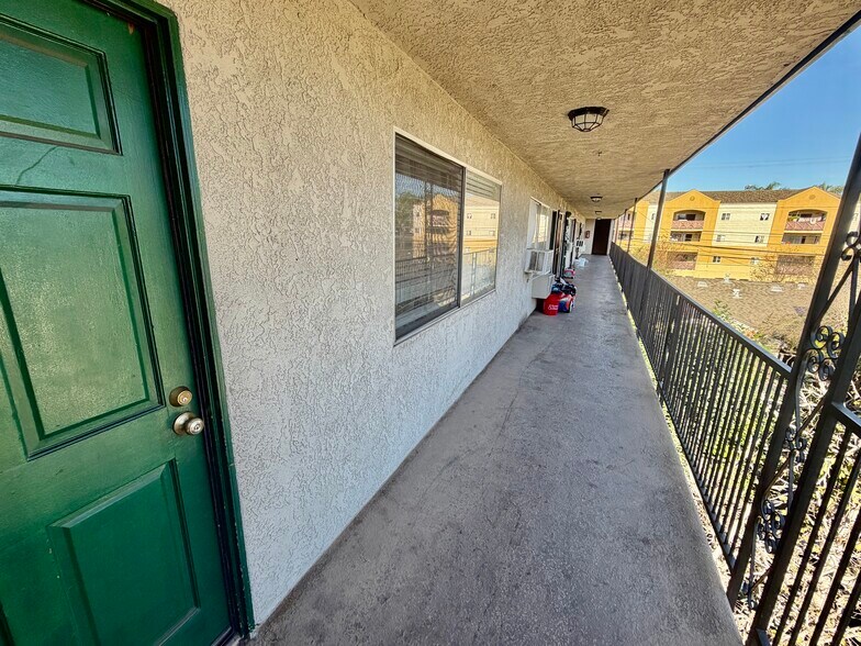 More Photos Of 710 W Washington Ave, Santa Ana Apartments For Sale