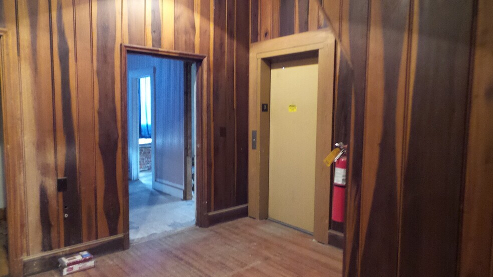 More Photos Of 102 Saint Joseph Ave, Brewton Storefront Retail Residential For Sale