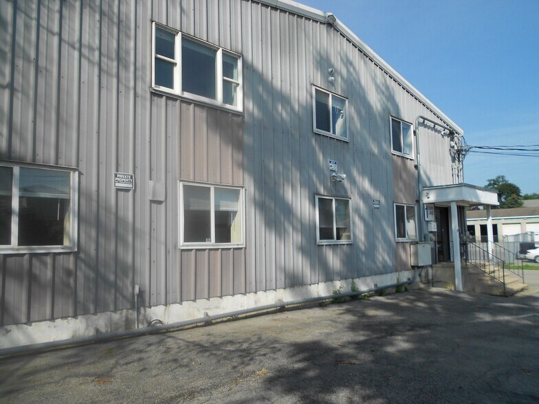 More Photos Of 1 Chips Ln, Fishkill Light Manufacturing For Lease