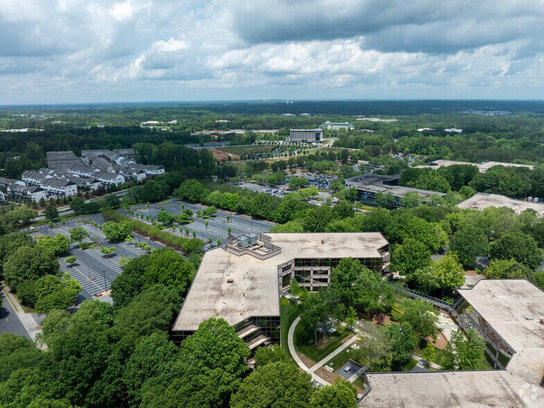 More Photos Of 800 Parc Pt, Alpharetta Unknown For Lease