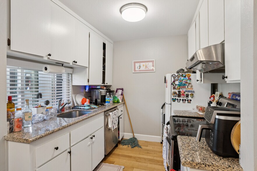 More Photos Of 1411 Oxford St, Redwood City Apartments For Sale