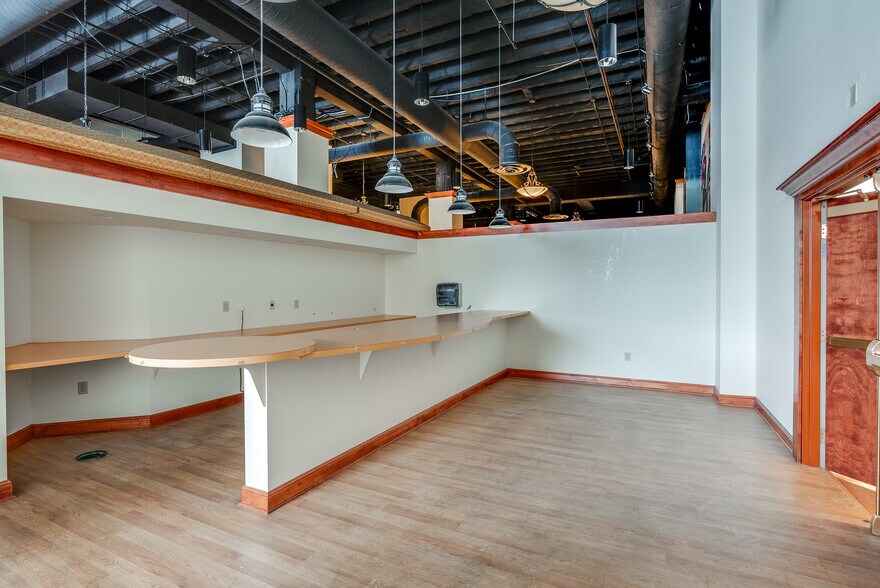 More Photos Of 222 S Main St, Akron Office For Sale