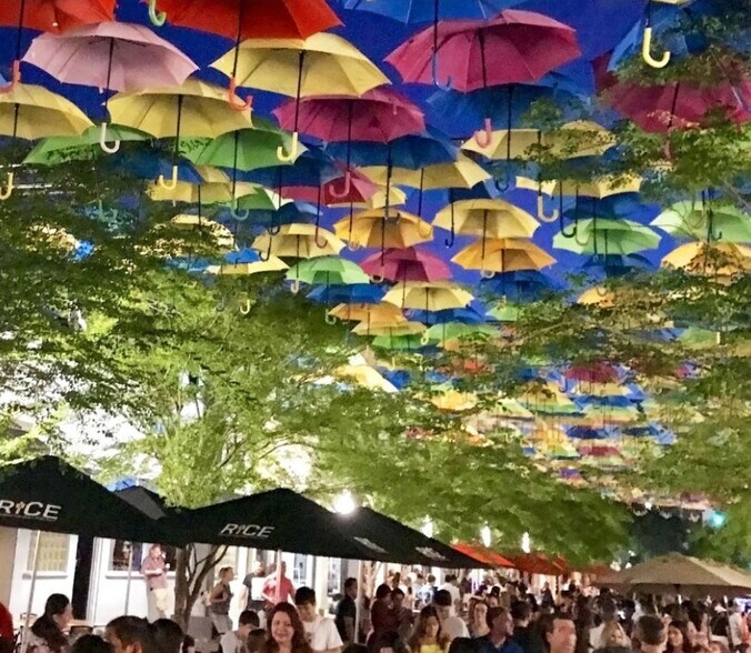 More Photos Of 251-257 Giralda Ave, Coral Gables Apartments For Lease