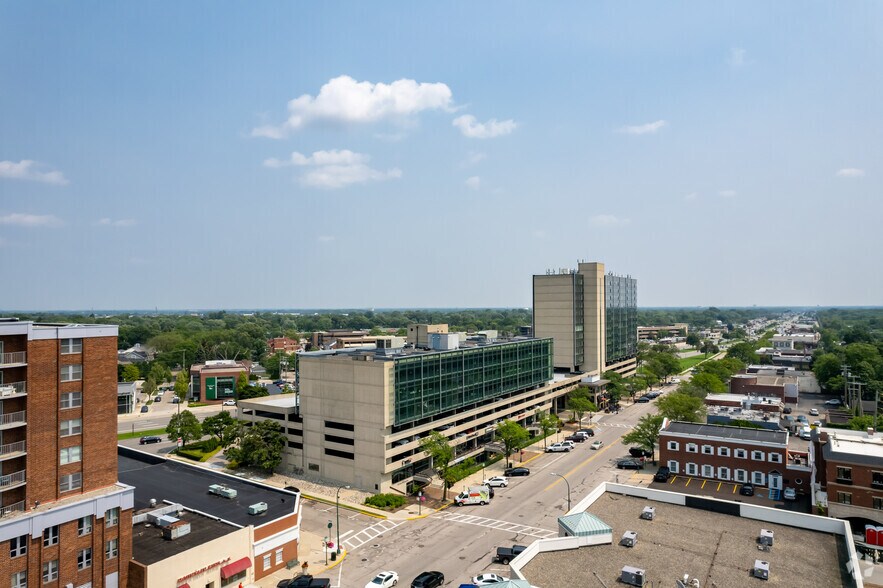 More Photos Of 555 S Old Woodward Ave, Birmingham Office For Lease