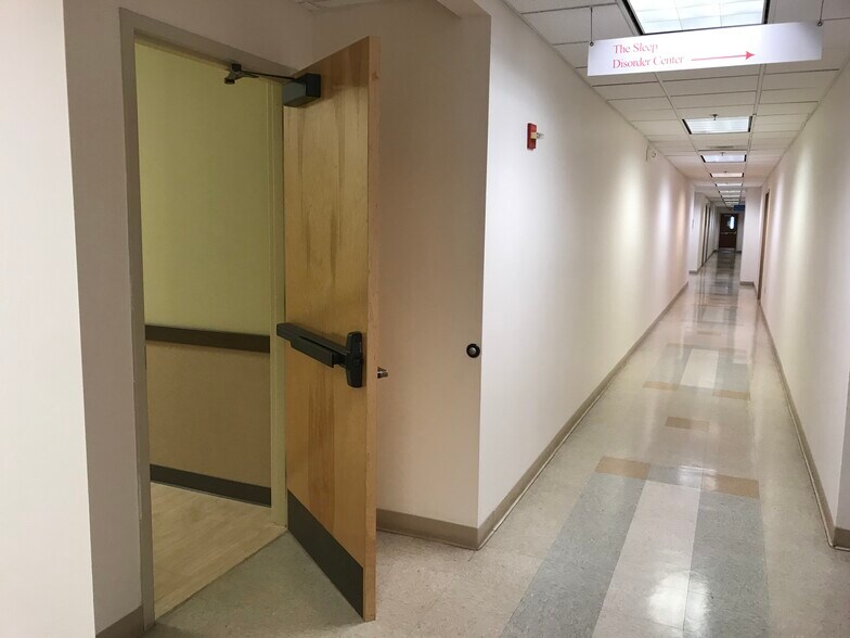 More Photos Of 1000 Meade St, Dunmore Medical For Lease