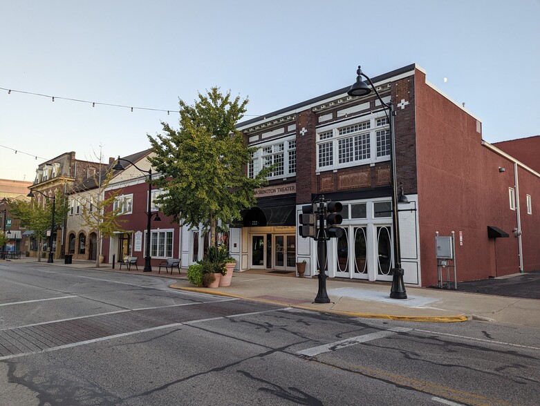 Primary Photo Of 222 W Main St, Belleville Medical For Lease