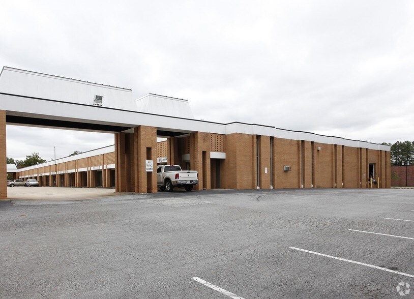 More Photos Of 4445 Commerce Dr SW, Atlanta Warehouse For Lease