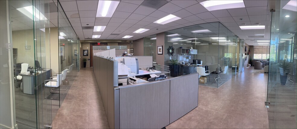 More Photos Of 30300 Agoura Rd, Agoura Hills Office For Sale