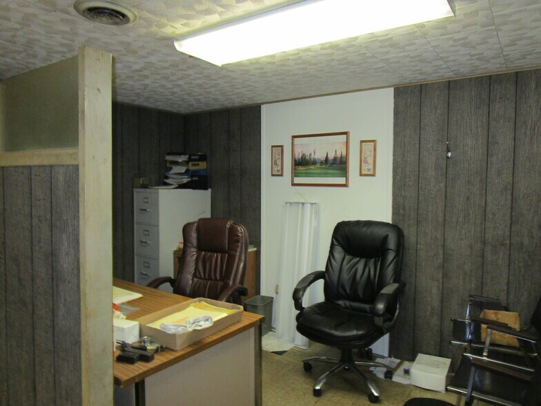 More Photos Of 4393 River St, Scio Warehouse For Lease