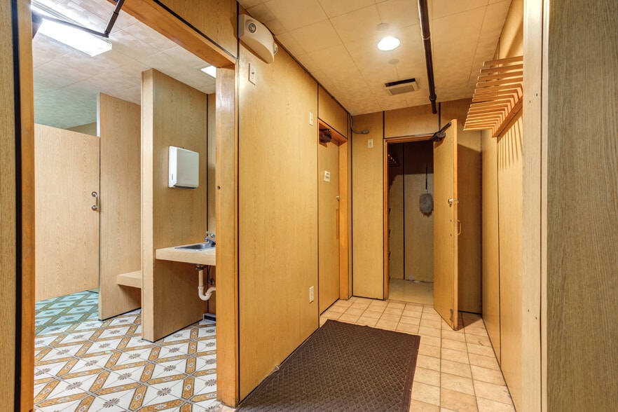 More Photos Of 4119 Marsha Sharp Fwy, Lubbock Freestanding For Lease