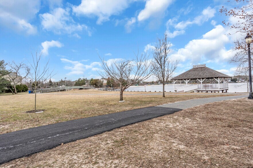 More Photos Of 59 N Main St, Manahawkin Freestanding For Sale