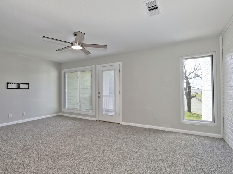 More Photos Of 100 Edgewater Dr, Livingston Apartments For Sale