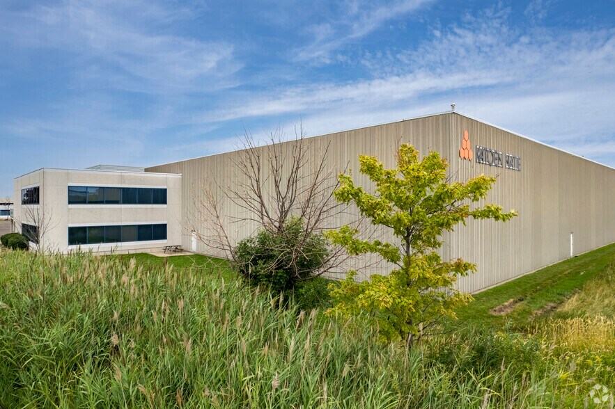 Primary Photo Of 6660 Financial Dr, Mississauga Warehouse For Lease