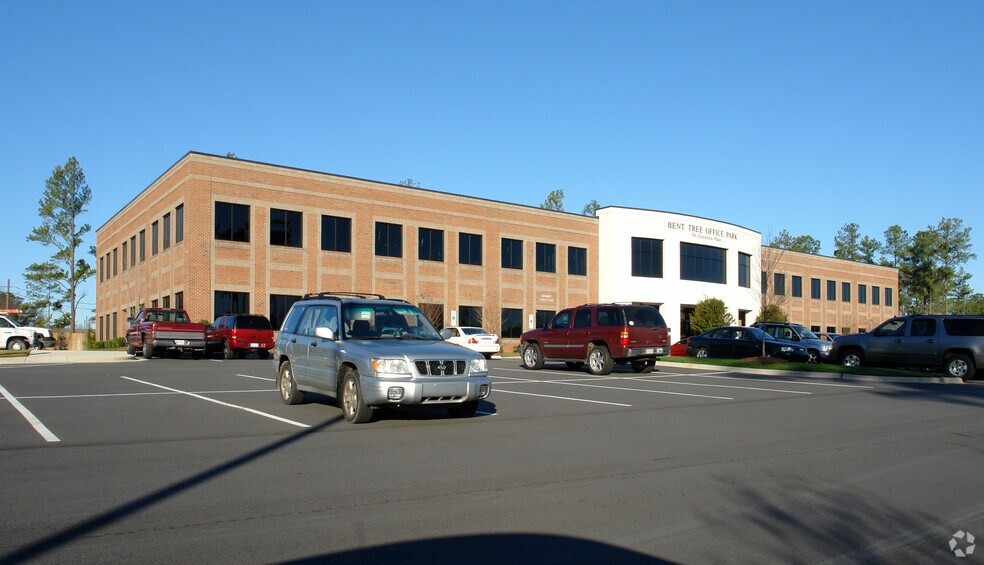 More Photos Of 701 Exposition Pl, Raleigh Medical For Lease