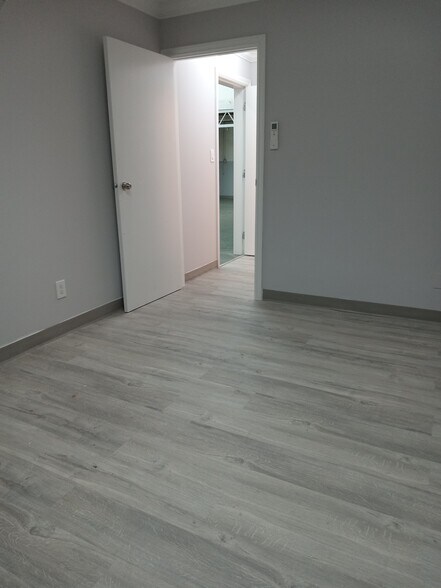 More Photos Of 13325 115th Ave, Surrey Light Manufacturing For Lease