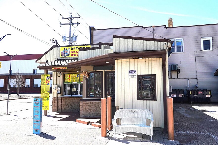 More Photos Of 1232 Park St, Stevens Point Restaurant For Sale