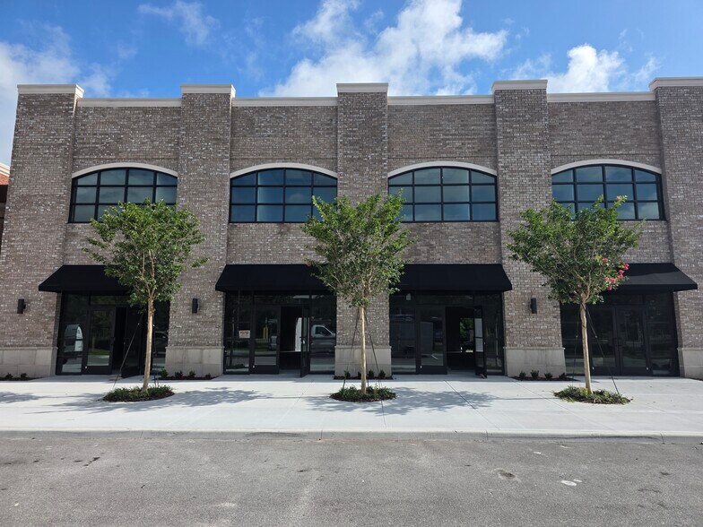 More Photos Of 425 S Woodland Blvd, Deland Office For Lease
