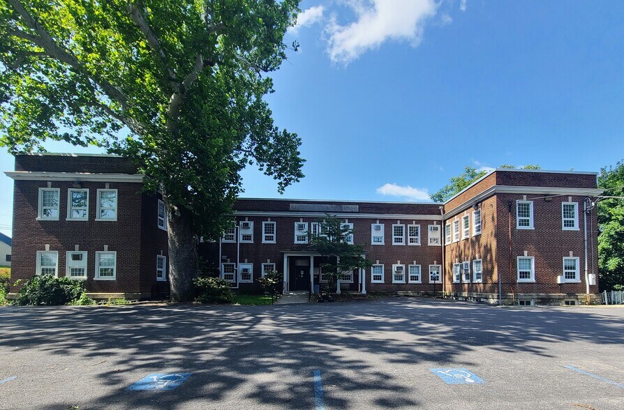 More Photos Of 399 Green Ave Ext, Lewistown Office For Lease