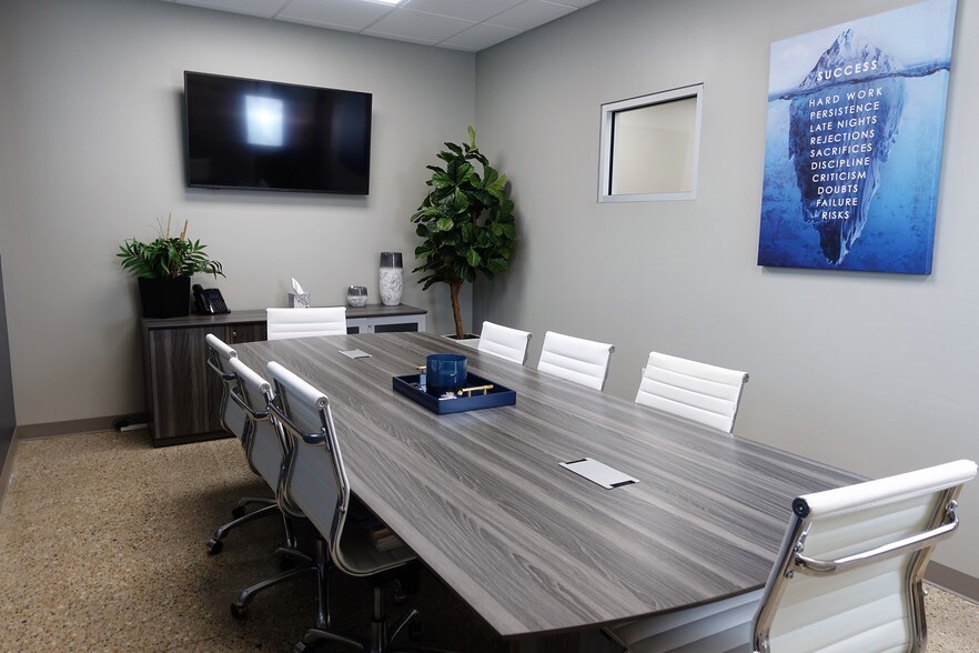 More Photos Of 1430 N Harvey Mitchell Pkwy, Bryan Office For Lease