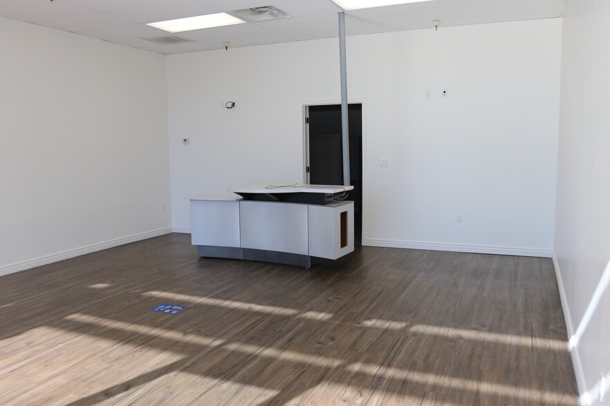 More Photos Of 4830 E Main St, Mesa General Retail For Lease