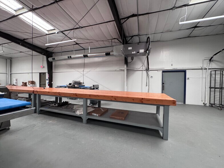 More Photos Of 814 Jackson St, Bakersfield Warehouse For Lease