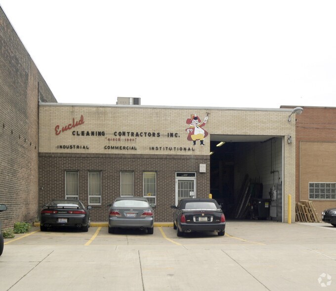 More Photos Of 1561 E 40th St, Cleveland Service For Sale