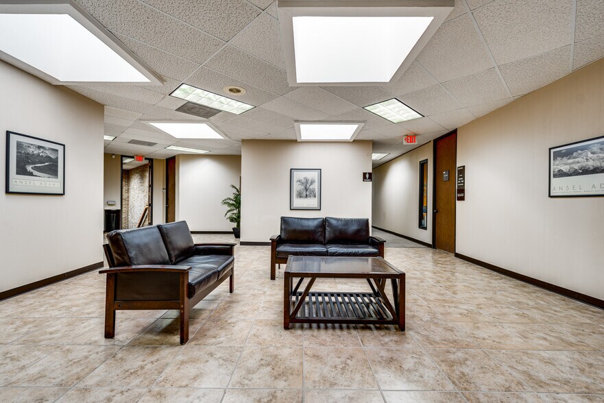 More Photos Of 4305 N Garfield St, Midland Medical For Lease