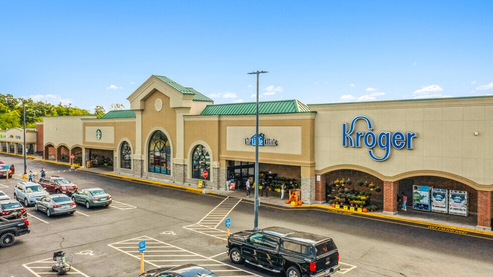 More Photos Of 780-798 Northwoods Blvd, Vandalia Freestanding For Sale