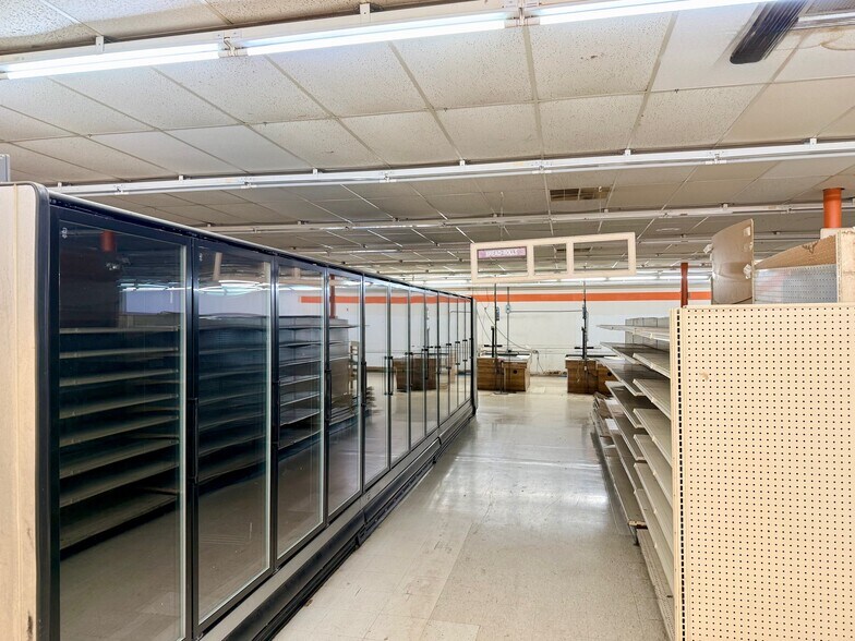 More Photos Of 104 W State Highway 162, Clarkton Supermarket For Sale