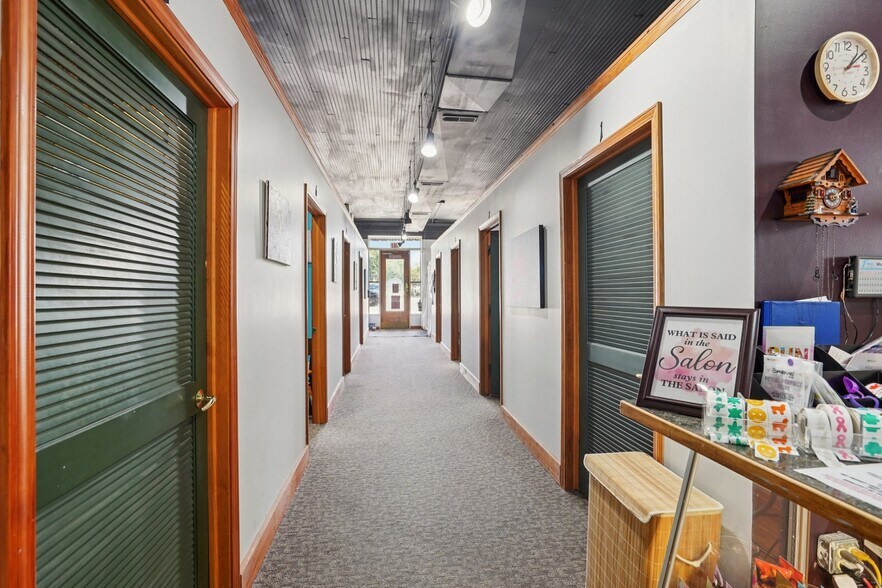 More Photos Of 122-124 N Main St, Jefferson Storefront Retail Residential For Sale