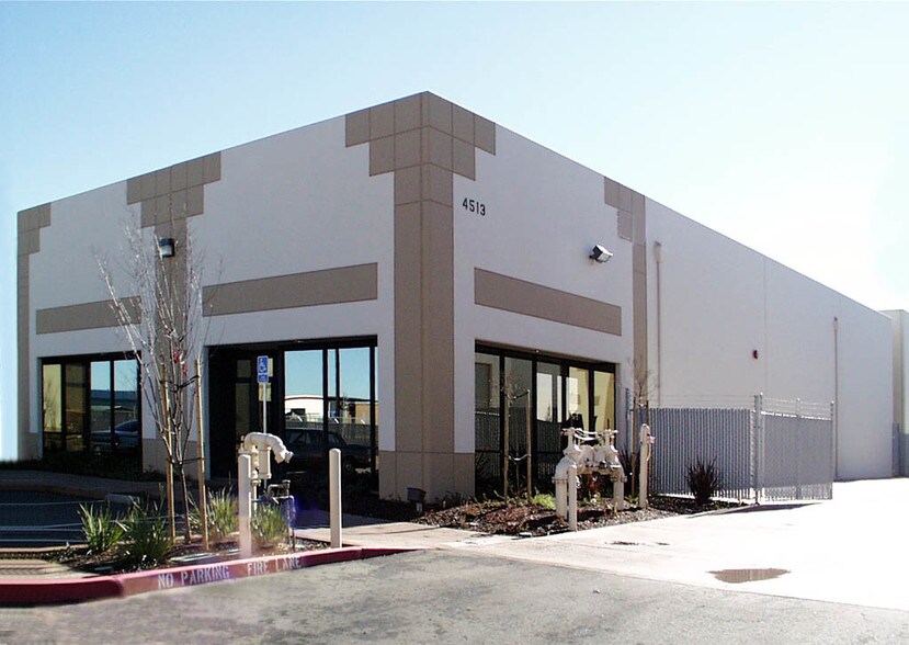More Photos Of 4513 Harlin Dr, Sacramento Warehouse For Lease