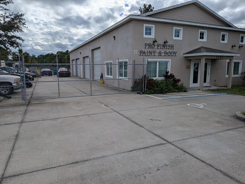 More Photos Of 1742 Canova St SE, Palm Bay Auto Repair For Sale