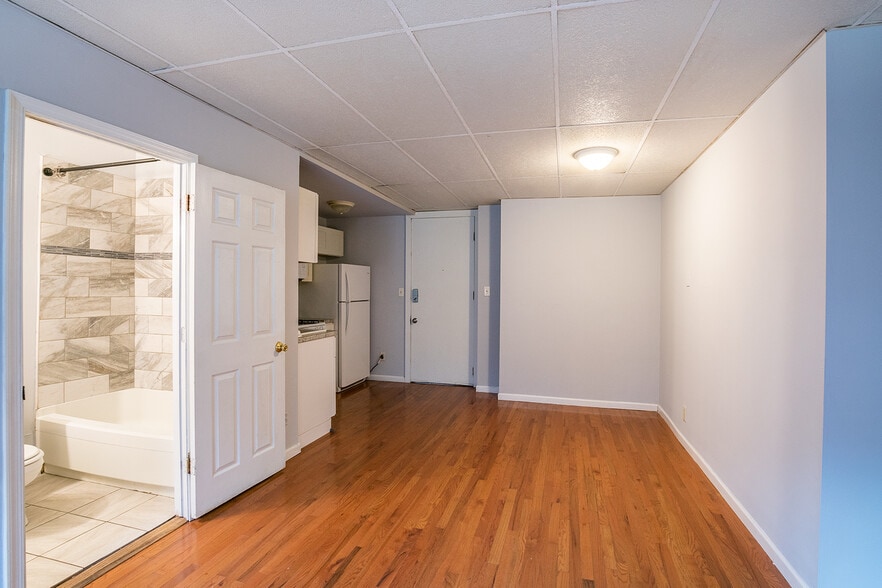 More Photos Of 2115 N 63rd St, Philadelphia Apartments For Sale