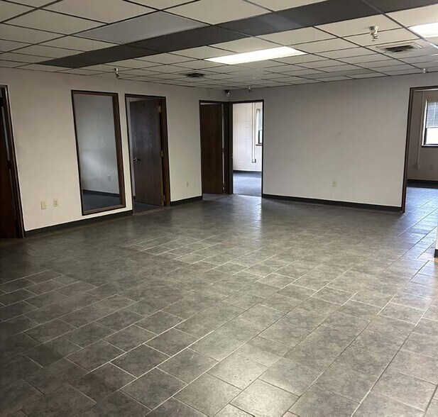 More Photos Of 3675 N Main St, Oshkosh Warehouse For Lease